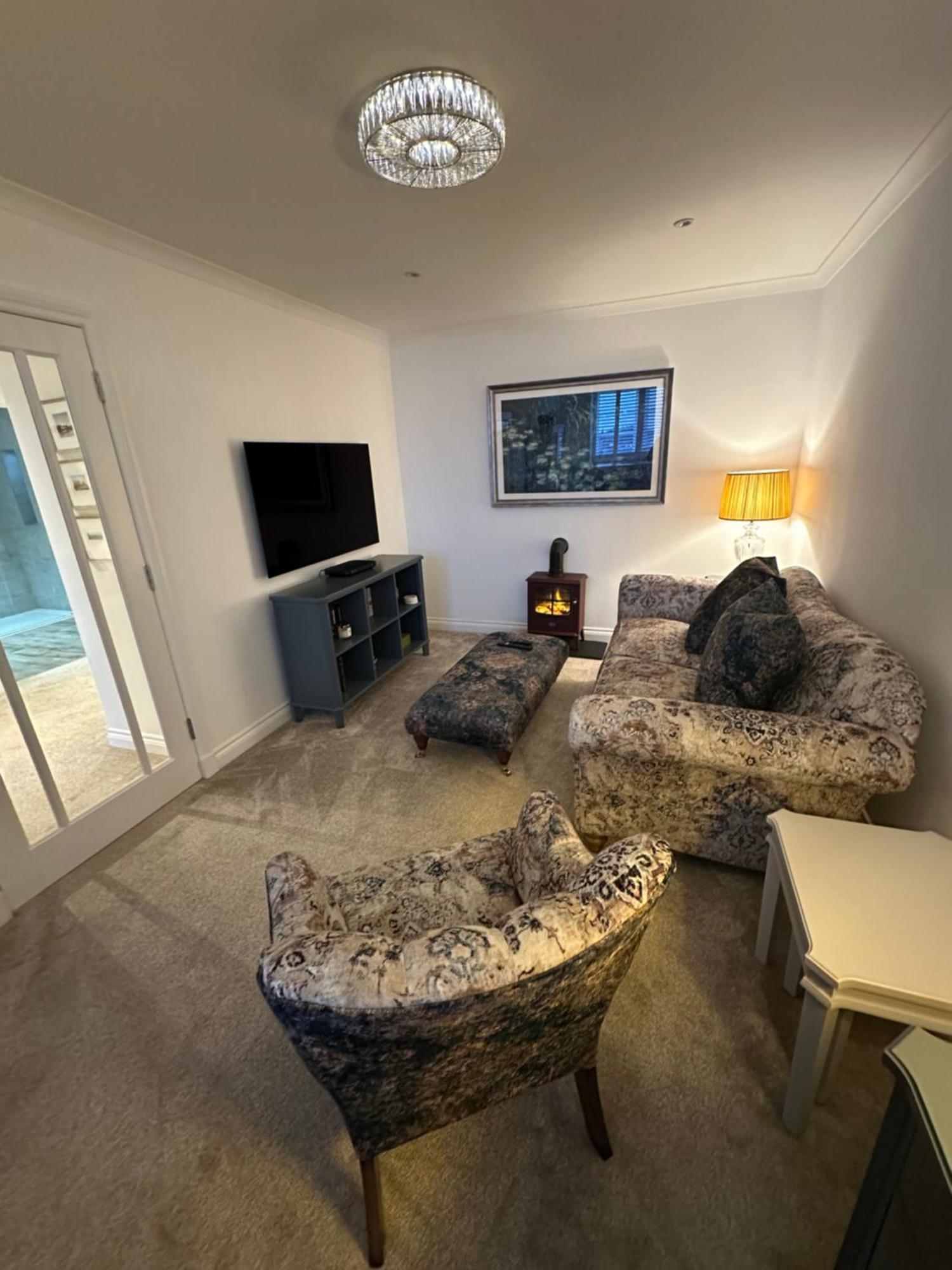 Luxury Moffat Apartment - High End Furnishing ภายนอก รูปภาพ